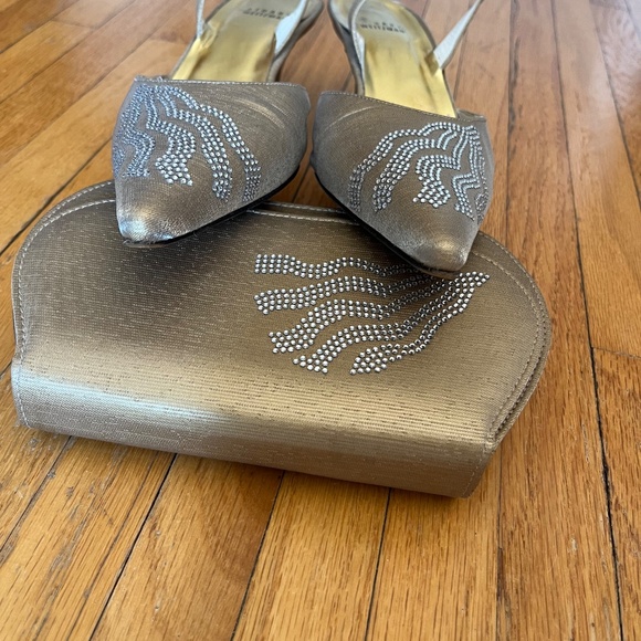 Perfect for the holidays! STUART WEITZMAN Slingback Shoes & Clutch Purse - Picture 7 of 8